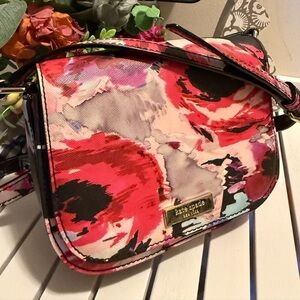 KATE SPADE Laurel Way Carsen Crossbody Bag black Multi Floral Leather WKRU4141